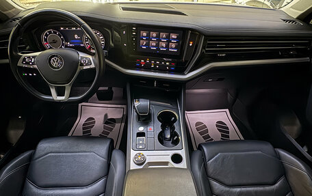 Volkswagen Touareg III, 2020 год, 4 850 000 рублей, 8 фотография