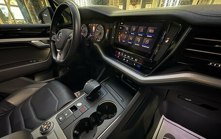 Volkswagen Touareg III, 2020 год, 4 850 000 рублей, 17 фотография