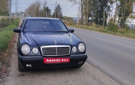 Mercedes-Benz E-Класс, 1996 год, 485 000 рублей, 4 фотография