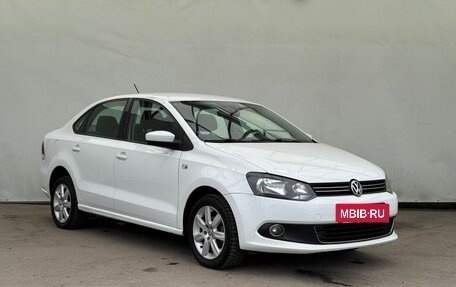 Volkswagen Polo VI (EU Market), 2015 год, 1 040 000 рублей, 2 фотография