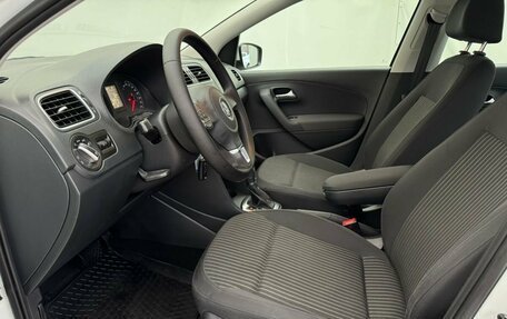 Volkswagen Polo VI (EU Market), 2015 год, 1 040 000 рублей, 11 фотография