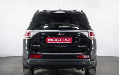 Mitsubishi Outlander III рестайлинг 3, 2012 год, 1 500 000 рублей, 4 фотография