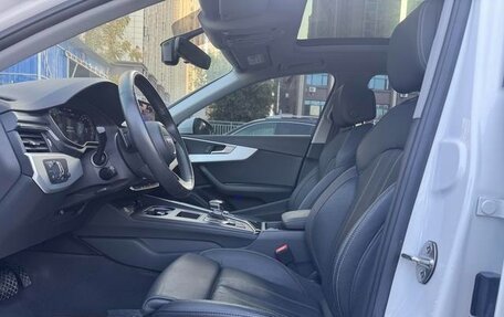 Audi A4, 2022 год, 2 300 000 рублей, 6 фотография