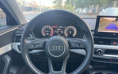 Audi A4, 2022 год, 2 300 000 рублей, 7 фотография