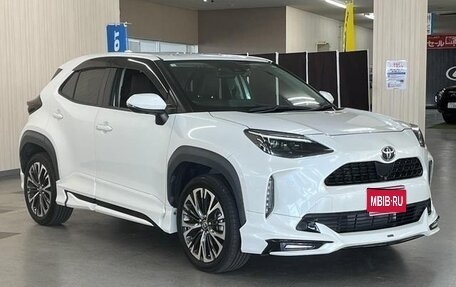 Toyota Yaris Cross, 2022 год, 1 750 000 рублей, 1 фотография