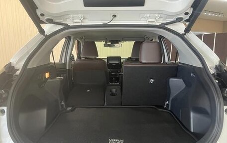 Toyota Yaris Cross, 2022 год, 1 750 000 рублей, 17 фотография