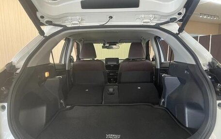 Toyota Yaris Cross, 2022 год, 1 750 000 рублей, 18 фотография