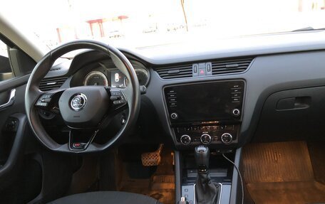 Skoda Octavia, 2017 год, 1 200 000 рублей, 6 фотография