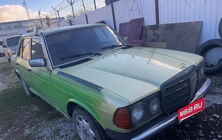 Mercedes-Benz W123, 1981 год, 200 000 рублей, 2 фотография