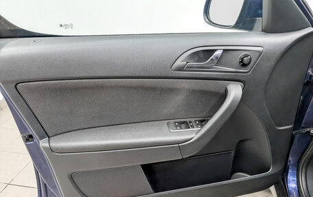 Skoda Yeti I рестайлинг, 2013 год, 995 000 рублей, 19 фотография