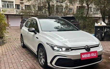 Volkswagen Golf VIII, 2021 год, 1 850 125 рублей, 3 фотография