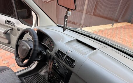 Ford Tourneo Connect I, 2005 год, 690 000 рублей, 27 фотография