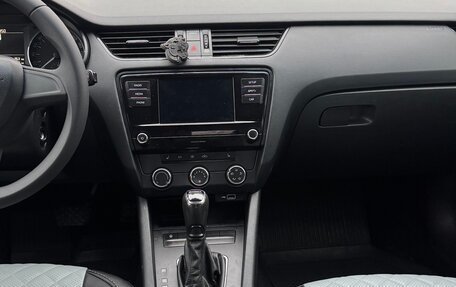 Skoda Octavia, 2018 год, 1 400 000 рублей, 17 фотография