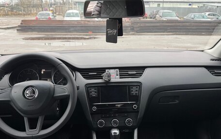 Skoda Octavia, 2018 год, 1 400 000 рублей, 16 фотография