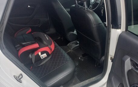 Volkswagen Polo VI (EU Market), 2013 год, 600 000 рублей, 13 фотография