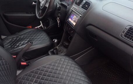 Volkswagen Polo VI (EU Market), 2013 год, 600 000 рублей, 11 фотография