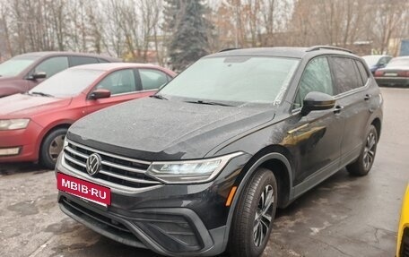 Volkswagen Tiguan II, 2022 год, 2 900 000 рублей, 2 фотография