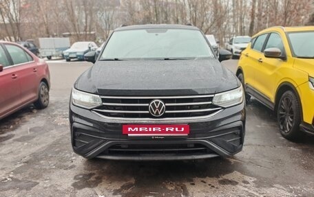 Volkswagen Tiguan II, 2022 год, 2 900 000 рублей, 3 фотография