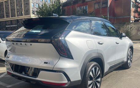 Geely Atlas, 2025 год, 3 000 000 рублей, 4 фотография