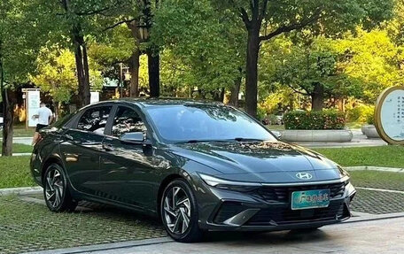 Hyundai Elantra, 2022 год, 1 220 000 рублей, 3 фотография