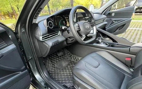 Hyundai Elantra, 2022 год, 1 220 000 рублей, 5 фотография