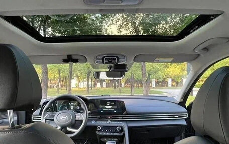 Hyundai Elantra, 2022 год, 1 220 000 рублей, 10 фотография