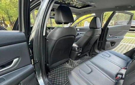 Hyundai Elantra, 2022 год, 1 220 000 рублей, 9 фотография