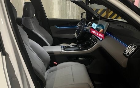 Geely Atlas, 2025 год, 3 000 000 рублей, 16 фотография