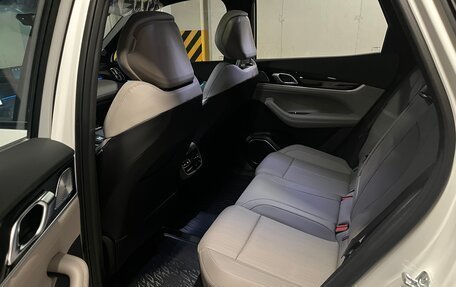 Geely Atlas, 2025 год, 3 000 000 рублей, 20 фотография