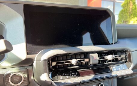 Toyota Land Cruiser Prado, 2024 год, 10 290 000 рублей, 15 фотография