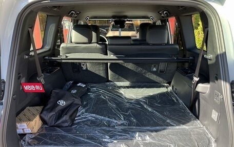 Toyota Land Cruiser Prado, 2024 год, 10 290 000 рублей, 23 фотография