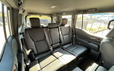 Toyota Land Cruiser Prado, 2024 год, 10 290 000 рублей, 36 фотография