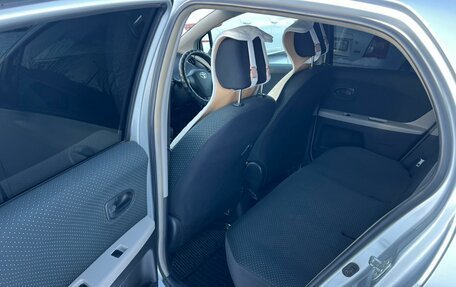 Toyota Vitz, 2005 год, 599 999 рублей, 13 фотография