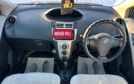 Toyota Vitz, 2005 год, 599 999 рублей, 15 фотография