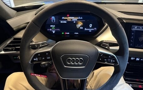 Audi RS e-tron GT, 2022 год, 9 500 000 рублей, 18 фотография