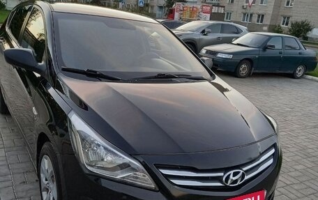 Hyundai Solaris II рестайлинг, 2015 год, 870 000 рублей, 3 фотография
