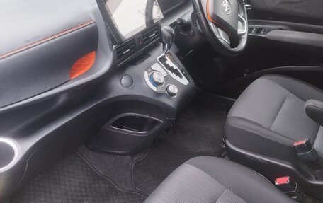 Toyota Sienta II, 2019 год, 1 750 000 рублей, 10 фотография