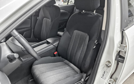 Mazda 6, 2020 год, 2 650 000 рублей, 21 фотография