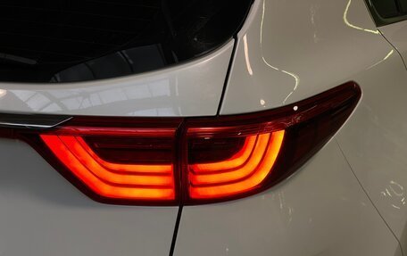 KIA Sportage IV рестайлинг, 2018 год, 2 000 000 рублей, 9 фотография