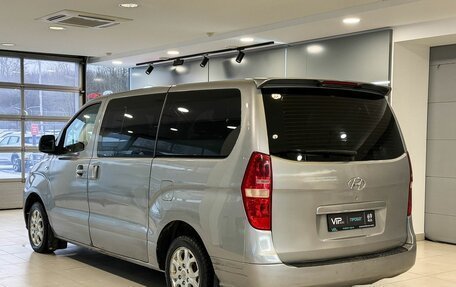 Hyundai Grand Starex Grand Starex I рестайлинг 2, 2011 год, 1 497 000 рублей, 4 фотография