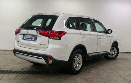 Mitsubishi Outlander III рестайлинг 3, 2019 год, 1 950 000 рублей, 2 фотография