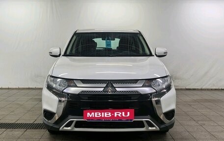 Mitsubishi Outlander III рестайлинг 3, 2019 год, 1 950 000 рублей, 4 фотография