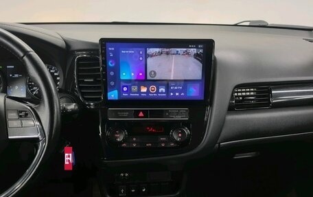 Mitsubishi Outlander III рестайлинг 3, 2019 год, 1 950 000 рублей, 13 фотография