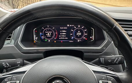 Volkswagen Tiguan II, 2019 год, 2 650 000 рублей, 10 фотография