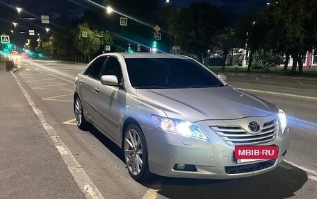 Toyota Camry, 2008 год, 1 250 000 рублей, 2 фотография