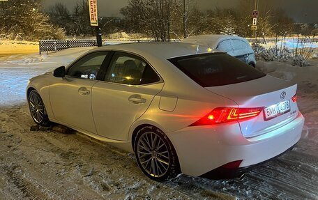 Lexus IS III, 2016 год, 1 950 000 рублей, 19 фотография