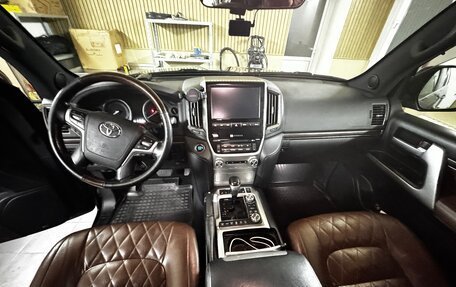 Toyota Land Cruiser 200, 2018 год, 6 500 000 рублей, 9 фотография