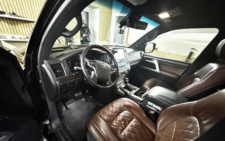 Toyota Land Cruiser 200, 2018 год, 6 500 000 рублей, 6 фотография