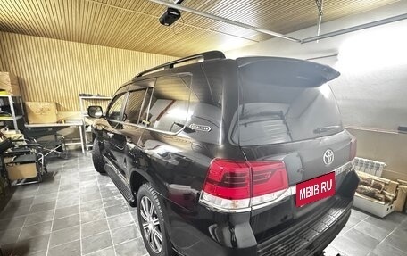 Toyota Land Cruiser 200, 2018 год, 6 500 000 рублей, 4 фотография