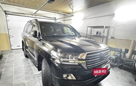 Toyota Land Cruiser 200, 2018 год, 6 500 000 рублей, 5 фотография
